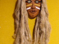 2023-Máscara con melena
